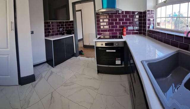 2 Bed bungalow in Bristol