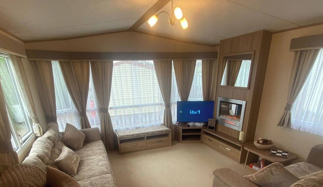 2 Bed Caravan-sleeps 6-pet Friendly