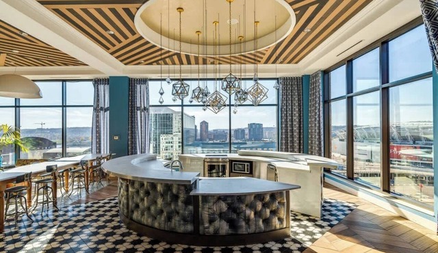 2 Bed |Carew Tower |Walkable