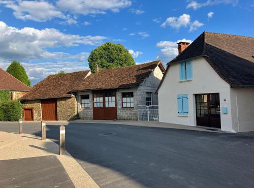 2 Bed Cottage-Sleeps 4-Garden-Fireplace-Pets