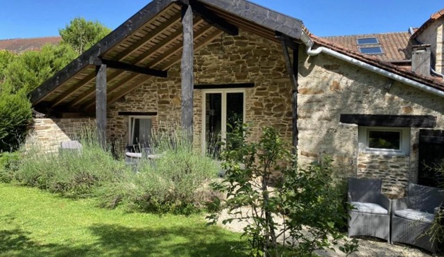 2 Bed Cottage - Sleeps 6 - Garden & Pool Access