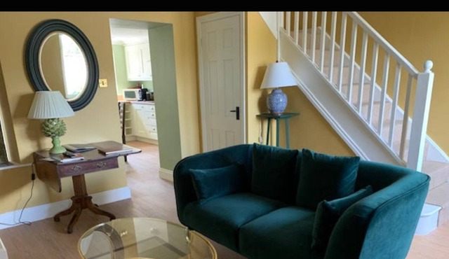 2 Bed Cottage with courtyard view