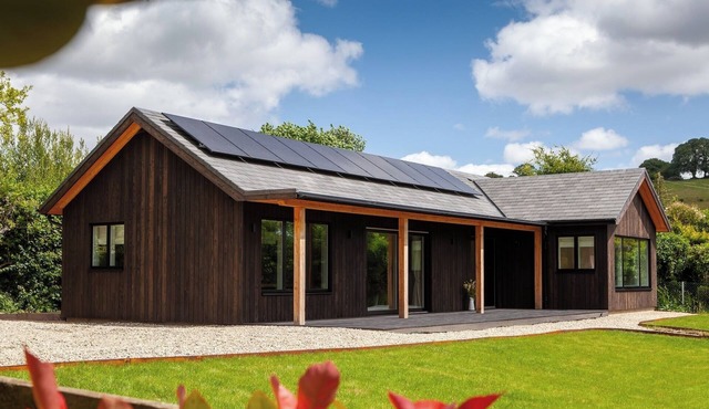 2-Bed Eco Friendly Home, Sleeps 4 with Parking