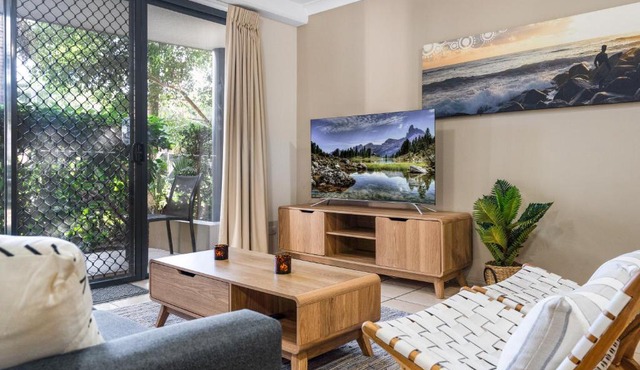 2-Bed Family Haven with Pools, BBQ & Playgrounds