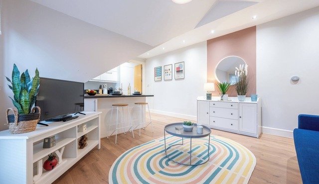 2-Bed Flat in Cardiff City Centre/Free Parking