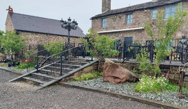 2 Bed Flat - Sleeps 3 - Parking - Wifi