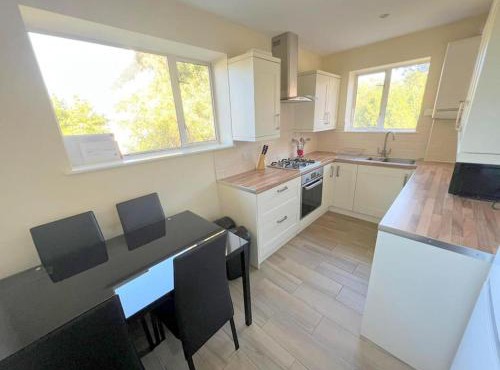 2-bed Flat - Wallington - 6min walk to station