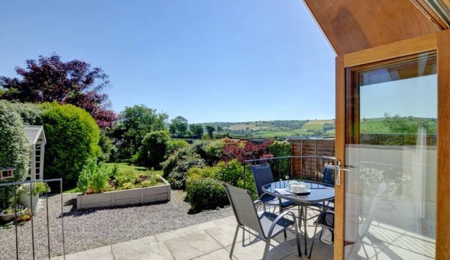2 bed garden cottage nestled on the edge of Exmoor