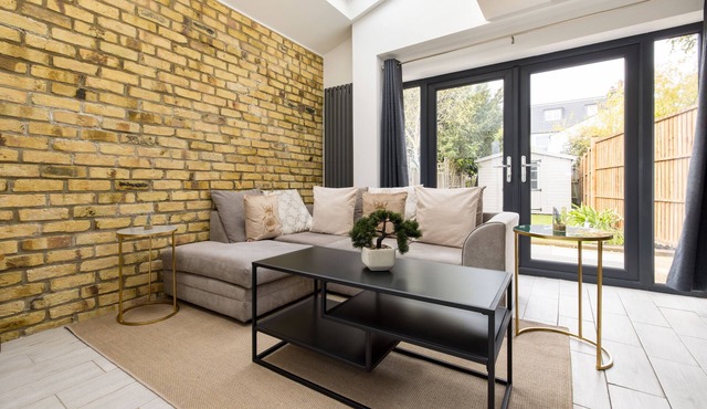 2 Bed Garden Flat in Balham