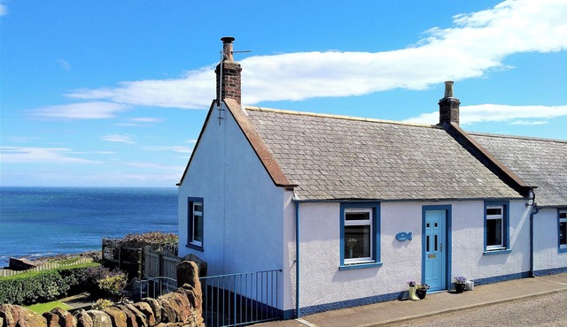 2 bedroom accommodation in Auchmithie near Arbroath
