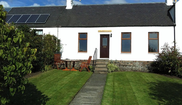 2 bedroom accommodation in Auchtermuchty near Cupar