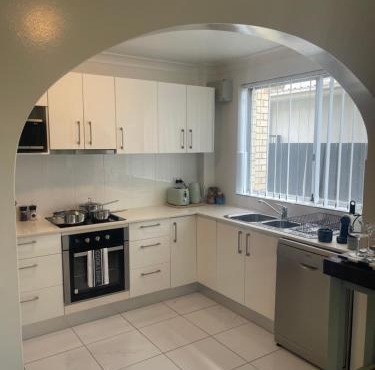 2 Bed Ground Flr Gaythorne Courtyard Apt, parking