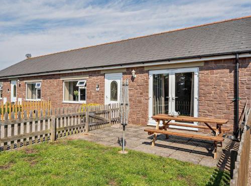 2 Bed in Blakeney 54766