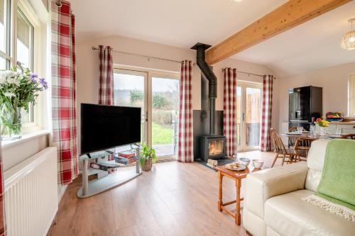 2 Bed in Coaley oc-r34730