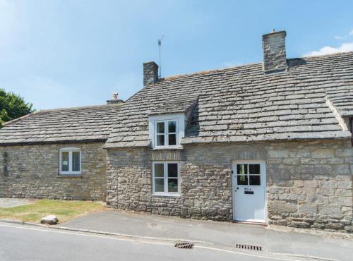 2 Bed in Corfe Castle IC096