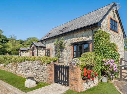 2 Bed in Godshill IC149