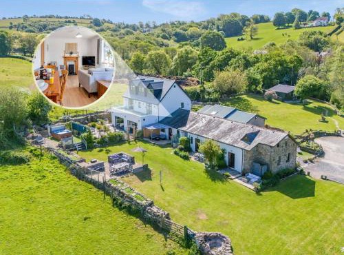 2 bed in Gower 77978