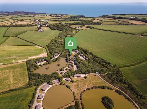 2 Bed in Higher Clovelly 00370