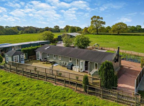 2 Bed in Hough 93266