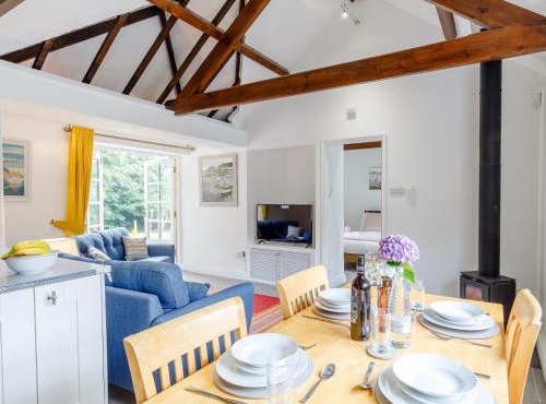 2 Bed in Lower Treluswell 78621