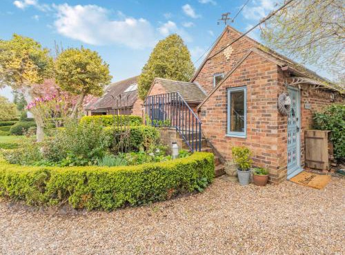 2 Bed in Neen Sollars CC090