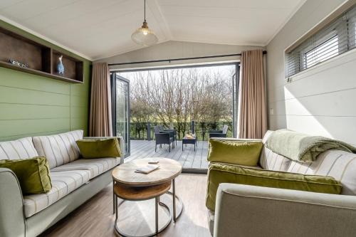 2 Bed in Oulton Broad oc-m31734