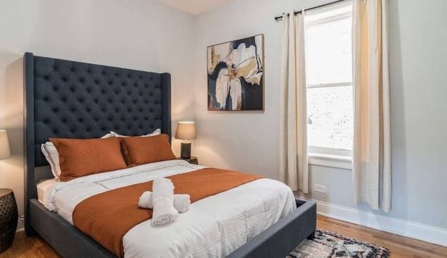 2 Bed l 5 min from Med District l Free Parking