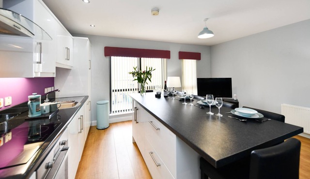 2 bed new build first floor flat in town centre location in Troon, close to popular pubs, restaur...