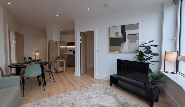 2 Bed Penthouse with Skyline Views