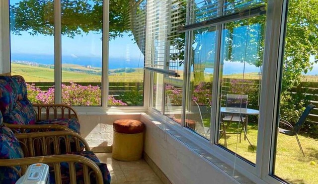 2 Bed Retreat With Amazing Sea Views in Brighton