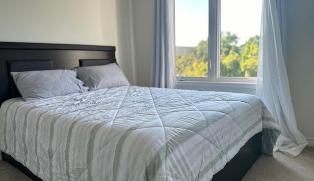 2 bed room 2 bathroom Cozy town house
