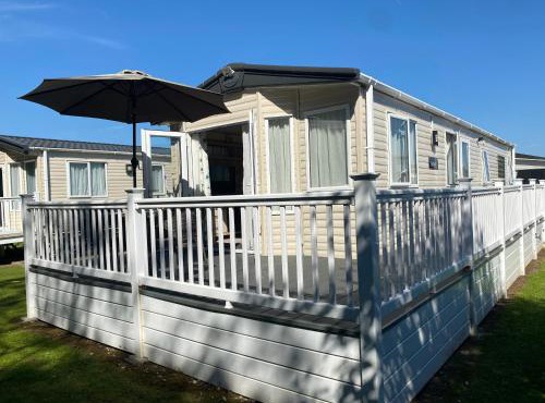 2 Bed Static Caravan sleeps 6 Saxmunham