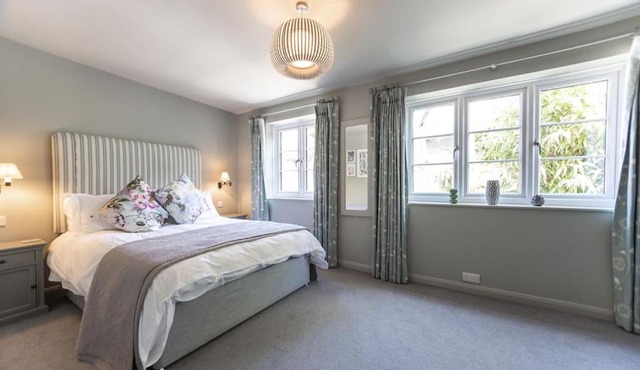 2 Bed stylish village retreat in Braunton