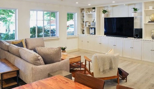 2-bed townhome w/AC in the Heart of Ballad, walkable to shops and restaurants!