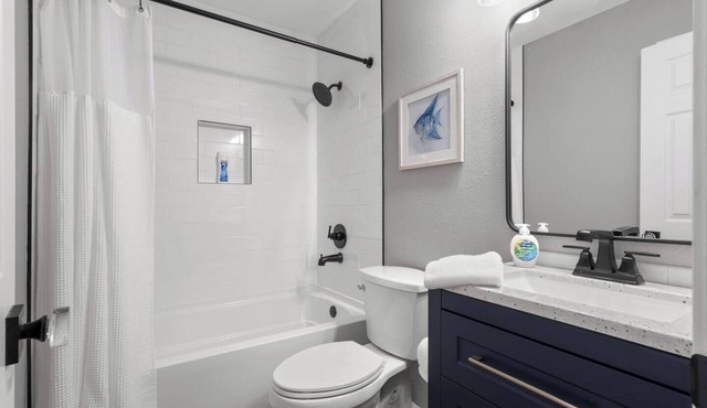 2 Bed Townhouse * Fenced Yard * Dog Friendly * Fox Den C