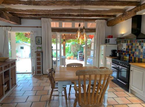2 Bed Vineyard House - Sleeps 6 - Pets Welcome