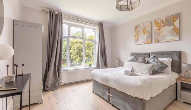 2 Bed - Windsor Castle & Ascot Races By Tempstay