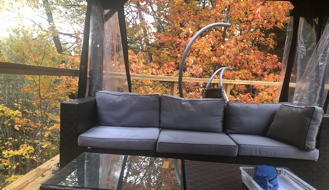 2-BEDROOM-WARM JACUZZI & COZY CHALET