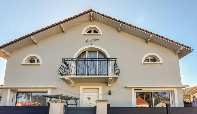 2 bedroom amazing home in Saint-Michel-Chef-Chef
