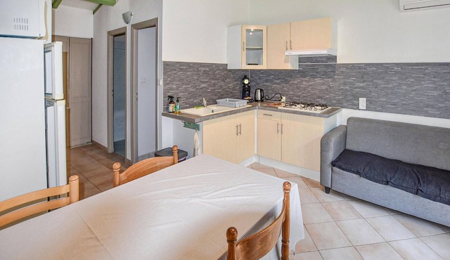 2 bedroom accommodation in ST PAUL TROIS CHATEAUX