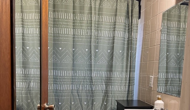 2 bedroom 1 1/2 bath country home