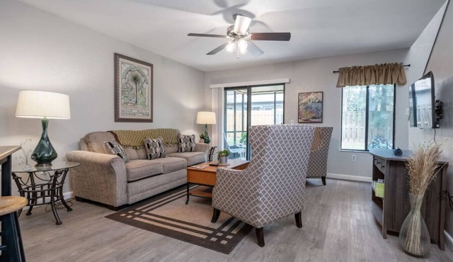 2 bedroom/1.5 bathroom condo Butler plaza