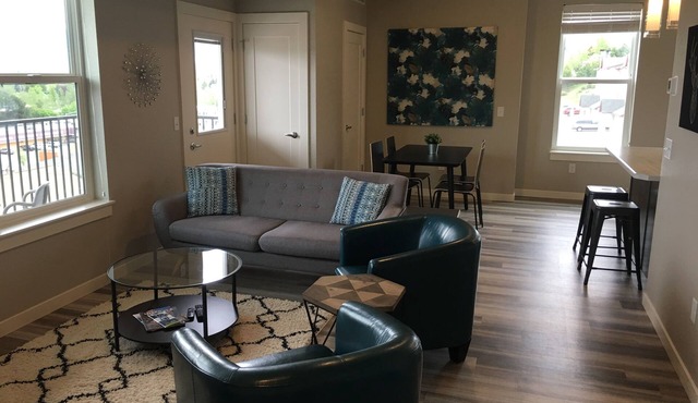 2 bedroom + 1 bath apartment with amazing views!