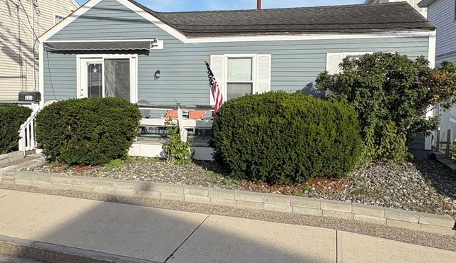 2-bedroom, 1-bath, cottage, centrally-located and one block from Hampton Beach