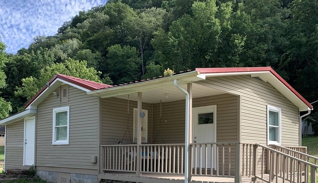 2 Bedroom 1 bath House on the New River