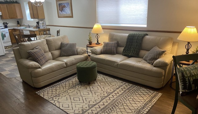 2 bedroom, 1 bath, quiet lodge close to town with forest views!