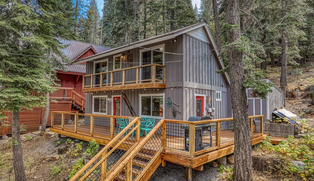 2 bedroom, 1 bath, sleeps 4. West End of Donner Lake: DLR#031