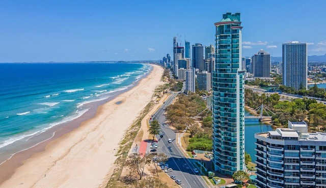 2 Bedroom (1 King & 1 Bunk Bed) Ocean View apartment