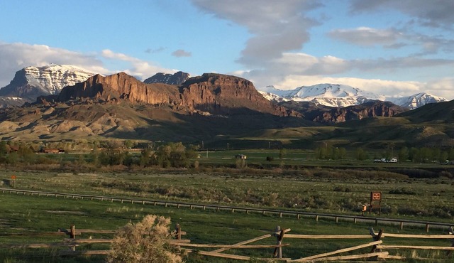 2 Bedroom- 2 Bath Cottage - sleeps 6 max