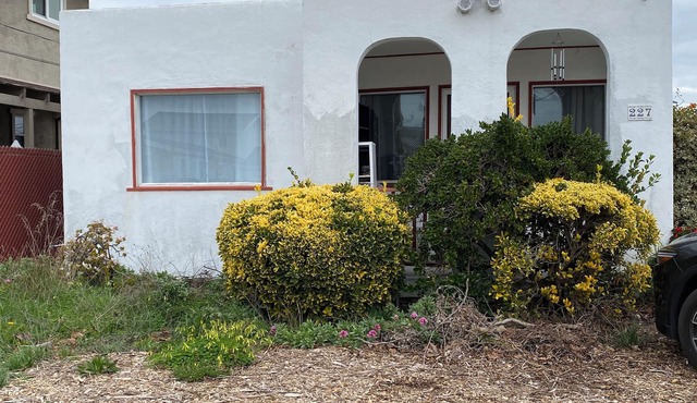 2 bedroom 2 bath house in Alameda with free parking